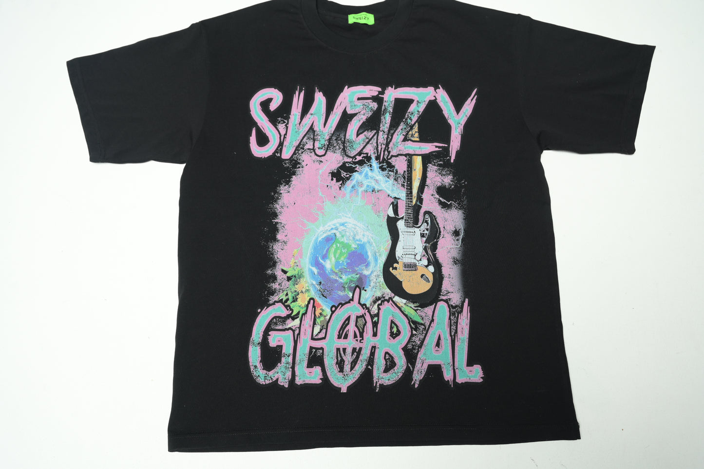 Sweizy global tee